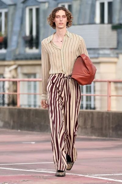 Look 38